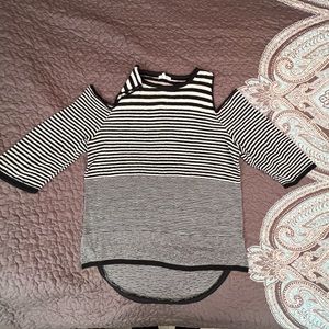 EUC XXL Maurices Cold Shoulder Sweater